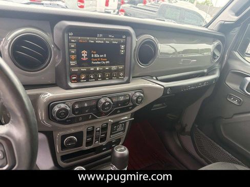 Used 2021 Jeep Wrangler Unlimited Sport AWD/4WD image 28