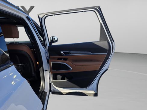 Used 2024 Kia Telluride EX X-Line image 21