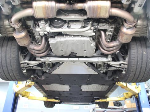 Used 2015 Porsche 911 Carrera 4S image 96