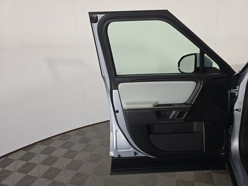 Used 2023 Rivian R1S Launch Edition AWD/4WD image 16