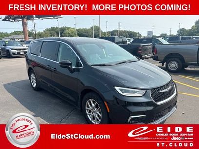 Used 2023 Chrysler Pacifica Touring-L