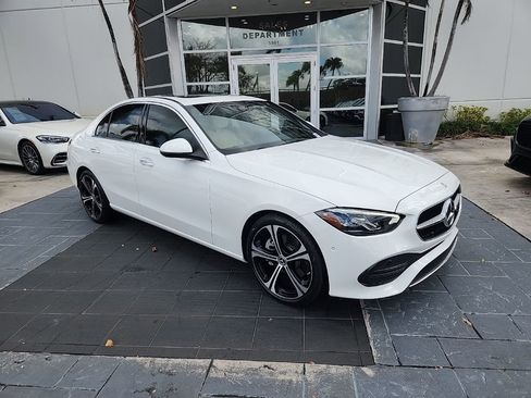 Used 2024 Mercedes-Benz C 300 Sedan image 2