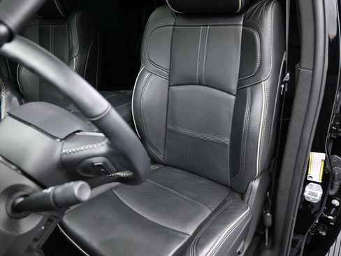 Used 2024 RAM 2500 Limited image 20