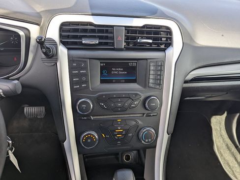 Used 2016 Ford Fusion SE AWD/4WD image 15