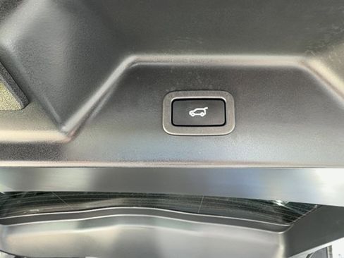 Used 2016 Land Rover Range Rover Supercharged AWD/4WD image 31