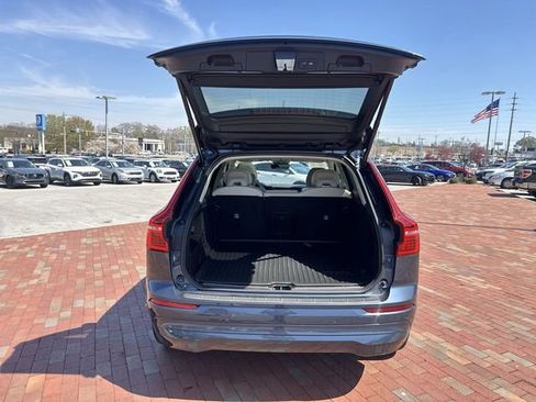 Used 2022 Volvo XC60 B5 Momentum w/ Advanced Package image 38