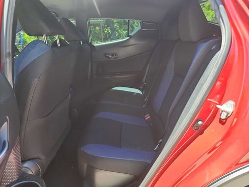 Used 2021 Toyota C-HR XLE FWD image 26