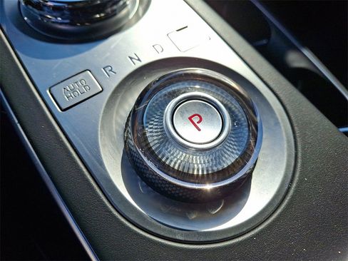 Used 2023 Genesis GV70 2.5T w/ Sport Prestige Package image 16