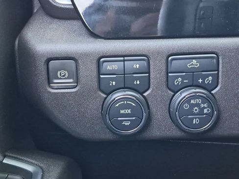 Used 2024 Chevrolet Silverado 1500 RST w/ Protection Package AWD/4WD image 18