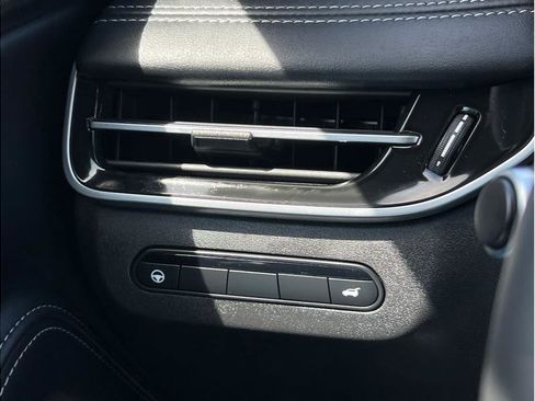 Used 2025 INFINITI QX60 Luxe w/ Black Edition FWD image 22