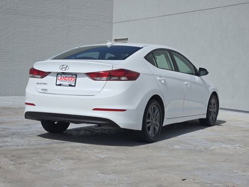 Used 2018 Hyundai Elantra SEL image 7