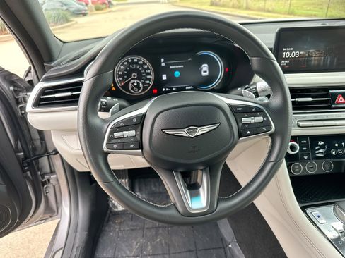 Used 2024 Genesis G70 2.5T image 14