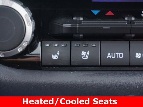 Used 2024 Toyota Sequoia Platinum image 9