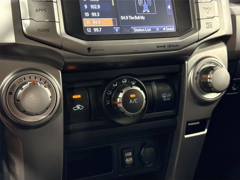 Used 2019 Toyota 4Runner SR5 AWD/4WD image 22