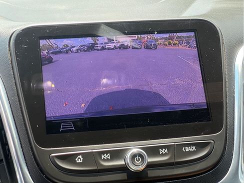 Used 2020 Chevrolet Equinox Premier FWD image 4