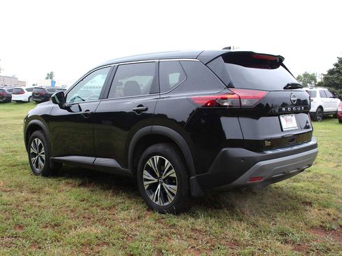 Used 2023 Nissan Rogue SV w/ SV Premium B Package FWD image 7