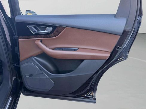 Used 2018 Audi Q7 3.0T Premium Plus w/ Premium Plus Package image 23