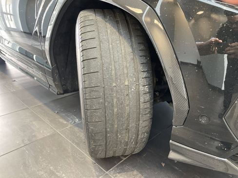 Used 2021 Lamborghini Urus image 13