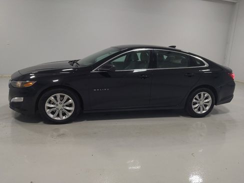 Used 2021 Chevrolet Malibu LT FWD image 2