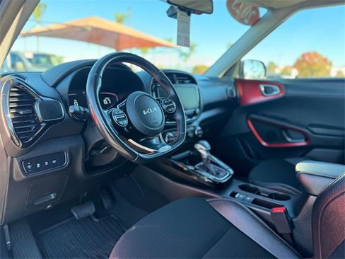 Used 2023 Kia Soul GT-Line w/ GT-Line Technology Package image 10