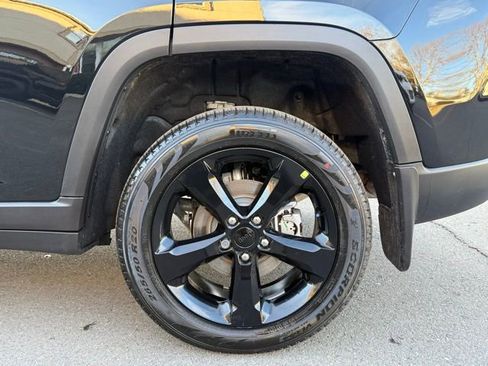 New 2026 Jeep Grand Cherokee Limited w/ Limited Altitude Package image 17