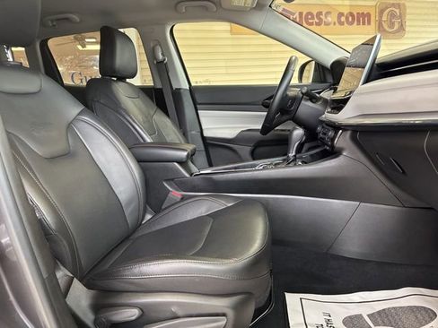 Used 2022 Jeep Compass Limited image 27