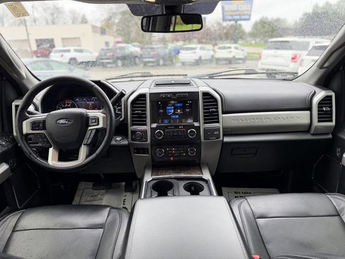 Used 2019 Ford F250 Lariat image 9