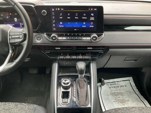 Used 2023 Chevrolet Colorado Z71 w/ Z71 Convenience Package 2 image 11