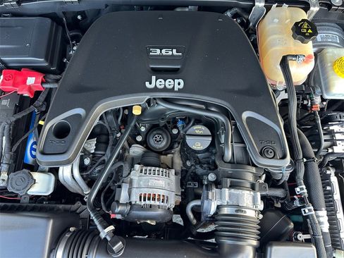 Used 2019 Jeep Wrangler Rubicon w/ LED Lighting Group image 19