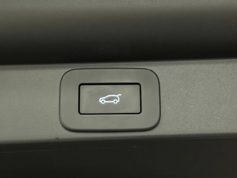 Used 2023 Land Rover Range Rover Long Wheelbase Autobiography AWD/4WD image 16