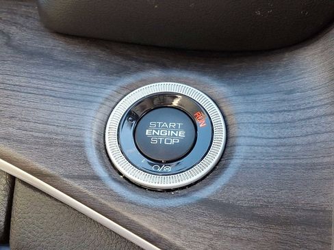 Used 2022 Jeep Grand Cherokee L Limited w/ Luxury Tech Group II image 26