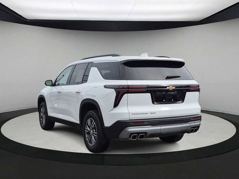 Used 2025 Chevrolet Traverse LT AWD/4WD image 6