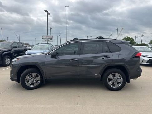 Used 2025 Toyota RAV4 LE image 5