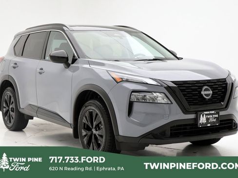 Used 2023 Nissan Rogue SV w/ SV Premium B Package image 1