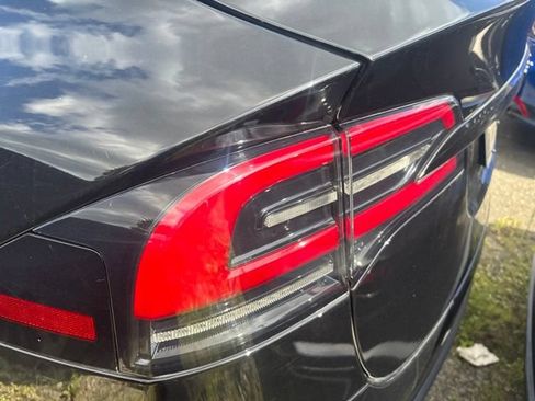 Used 2022 Tesla Model X AWD/4WD image 6