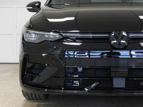 Used 2025 Volkswagen Golf R Black Edition AWD/4WD image 13