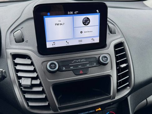 Used 2020 Ford Transit Connect XLT image 19