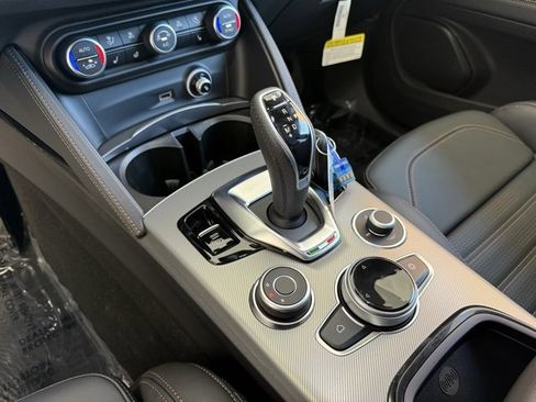 New 2025 Alfa Romeo Stelvio Sprint image 17