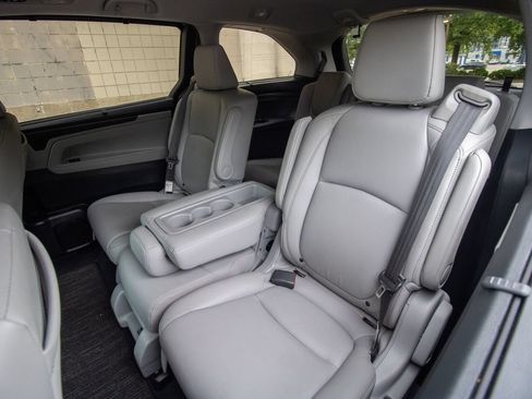 Used 2021 Honda Odyssey Touring image 18