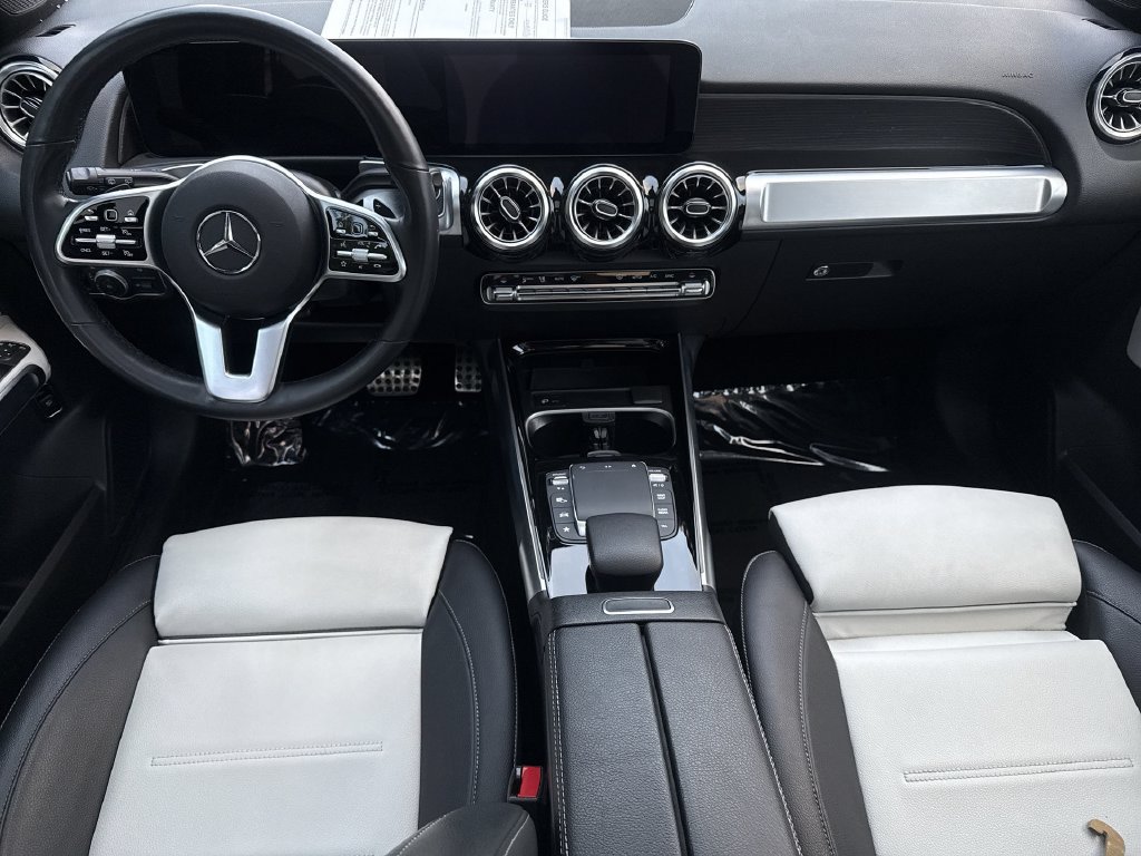 Used 2023 Mercedes-Benz GLB 250 4MATIC w/ AMG Line image 23