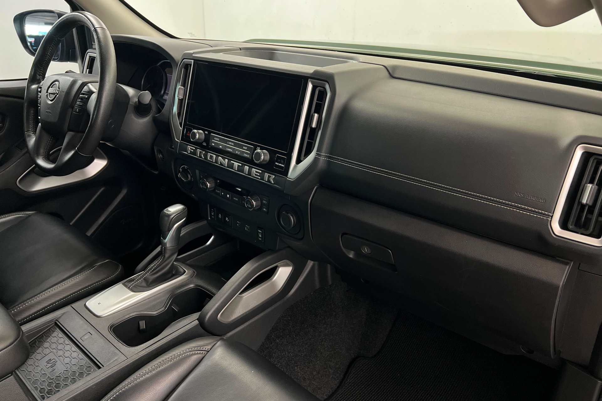 Used 2025 Nissan Frontier SL AWD/4WD image 24