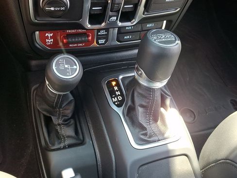 Used 2025 Jeep Wrangler Unlimited Rubicon 392 AWD/4WD image 21