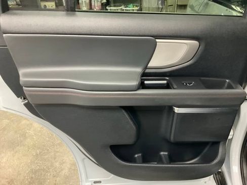 Used 2025 Ford Expedition Active AWD/4WD image 13