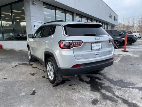 New 2026 Jeep Compass Latitude image 7