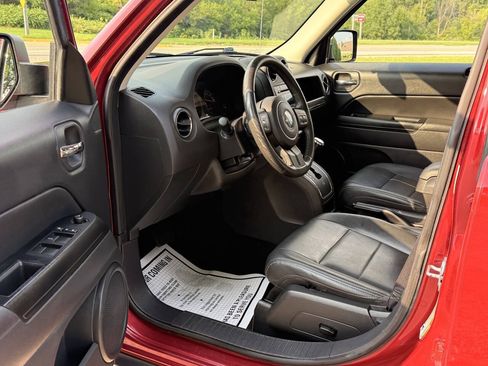 Used 2015 Jeep Patriot High Altitude AWD/4WD image 11