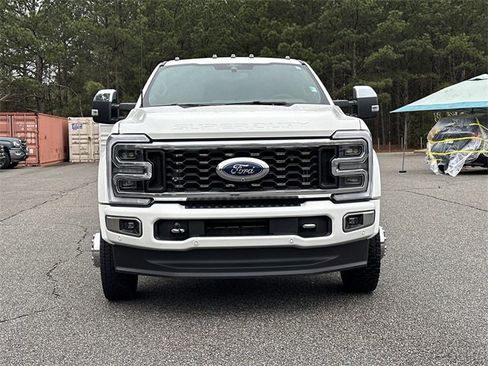 Used 2024 Ford F450 Platinum w/ FX4 Off-Road Package image 2
