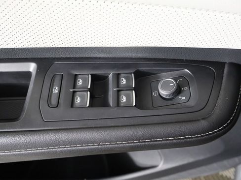 Used 2024 Volkswagen Atlas Cross Sport SEL Premium R-Line AWD/4WD image 38