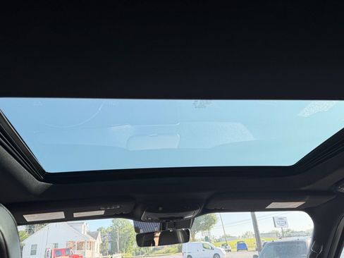 Used 2018 Lincoln Navigator Select AWD/4WD image 13