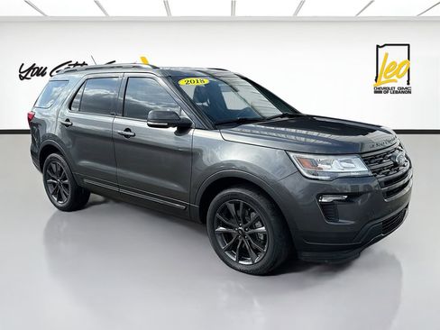 Used 2018 Ford Explorer XLT w/ Equipment Group 202A image 3