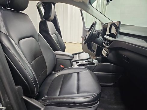 Used 2025 Ford Escape Platinum AWD/4WD image 13